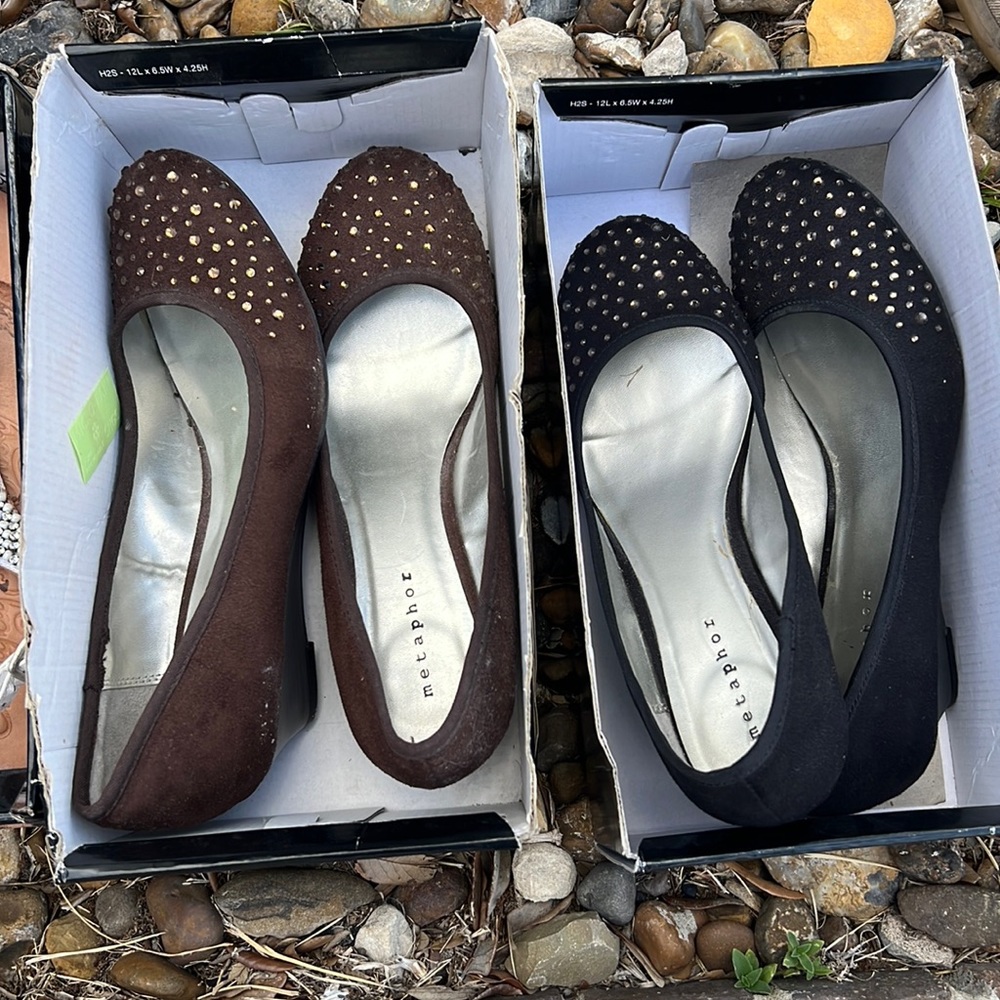 Metaphor size 10 shoes, pair of brown and black